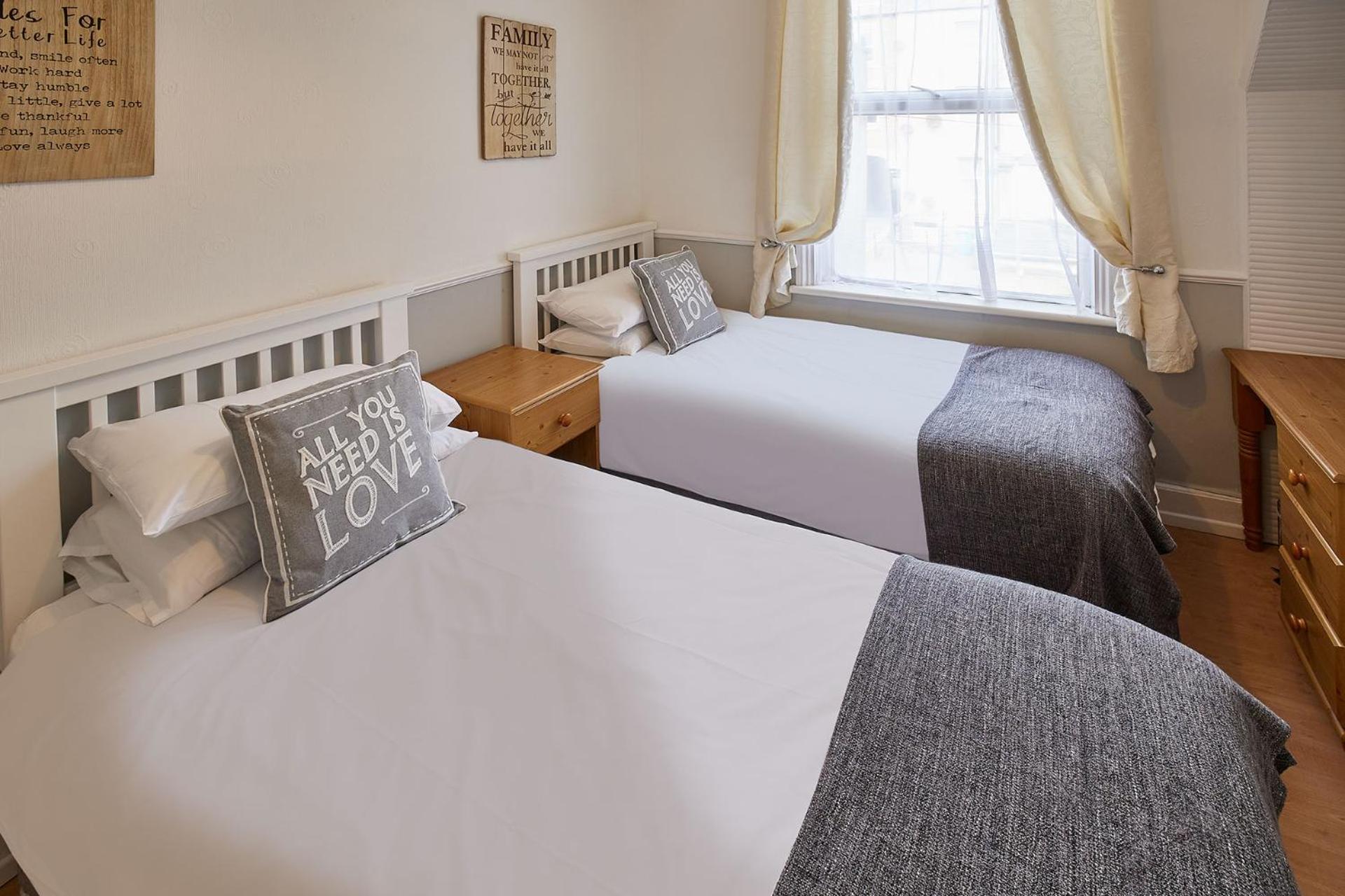 Glencoe Holiday Apartments 휫비 외부 사진