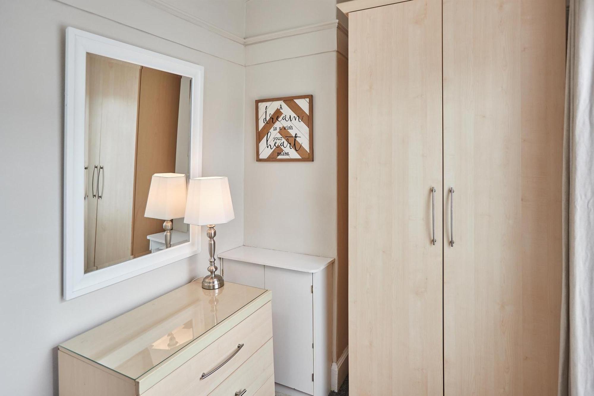 Glencoe Holiday Apartments 휫비 외부 사진