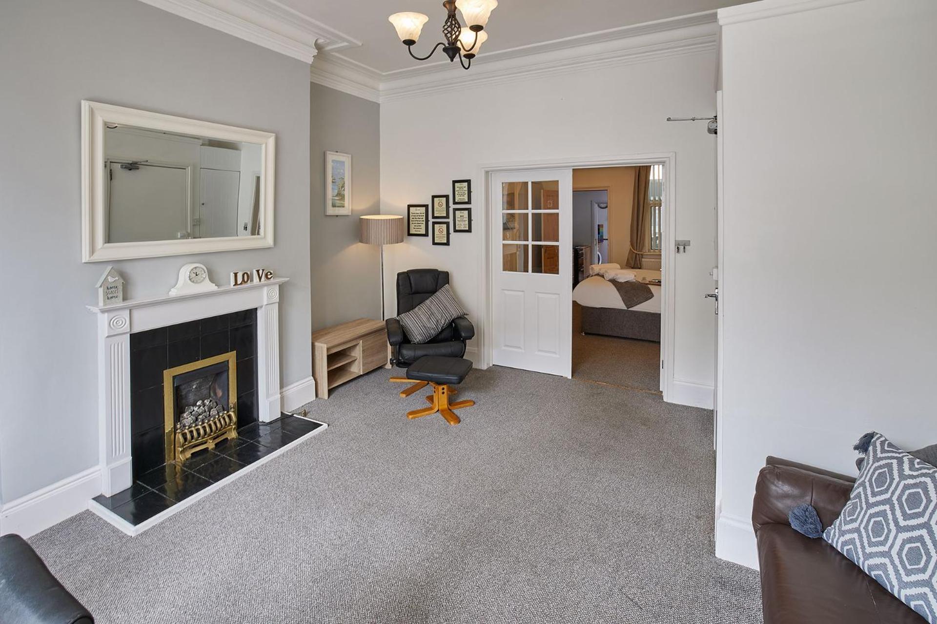 Glencoe Holiday Apartments 휫비 외부 사진