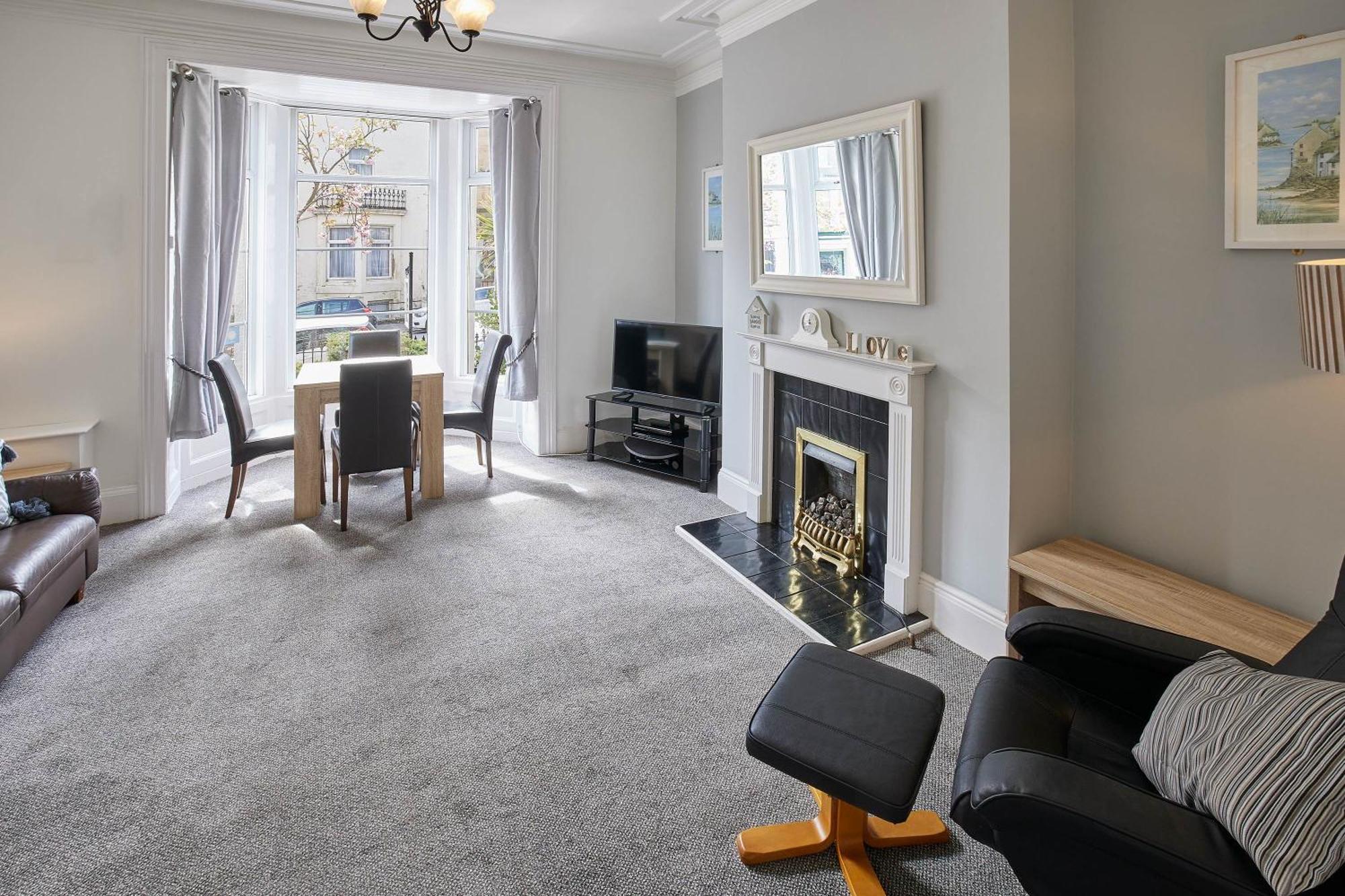 Glencoe Holiday Apartments 휫비 객실 사진